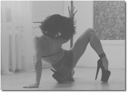 Tadiksa exotic pole dancer displays her potent feminine sexuality (2 Mar 2018)